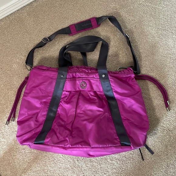 lululemon athletica Bags Og Lululemon Gym Bag Poshmark